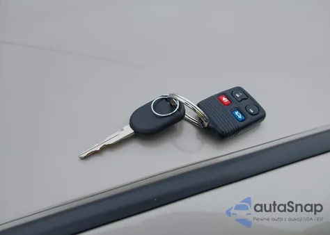 2006 Ford Focus Zx4 z USA, uszkodzony, nr VIN 1FAFP34N46W135197